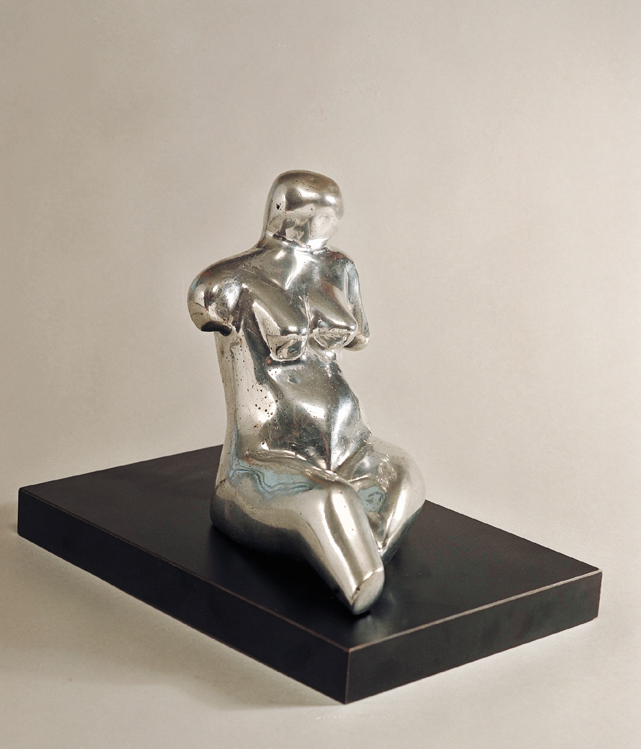 07. A Woman | Aluminum | 22x26 cm. 9x10 in.